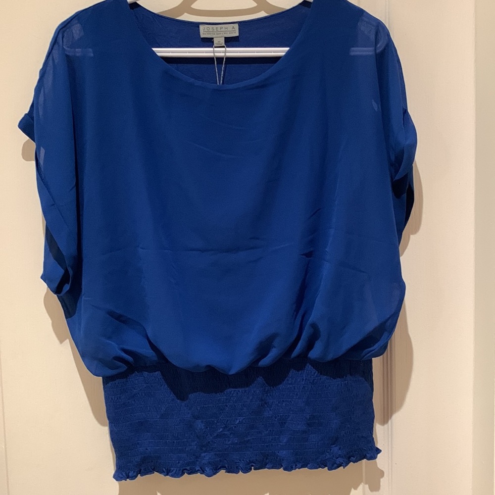 NWT. Joseph A blue shirt